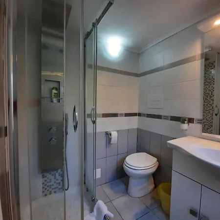 Bellobello Rooms&apartment 3*