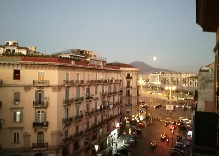 Гостевой дом Bellobello Rooms&apartment Неаполь